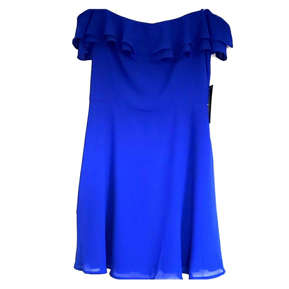 💙Lulus strapless mini dress